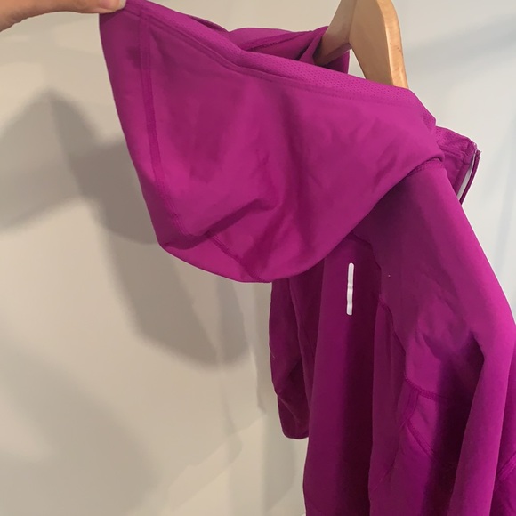 DryFit running long sleeve - Picture 4 of 5